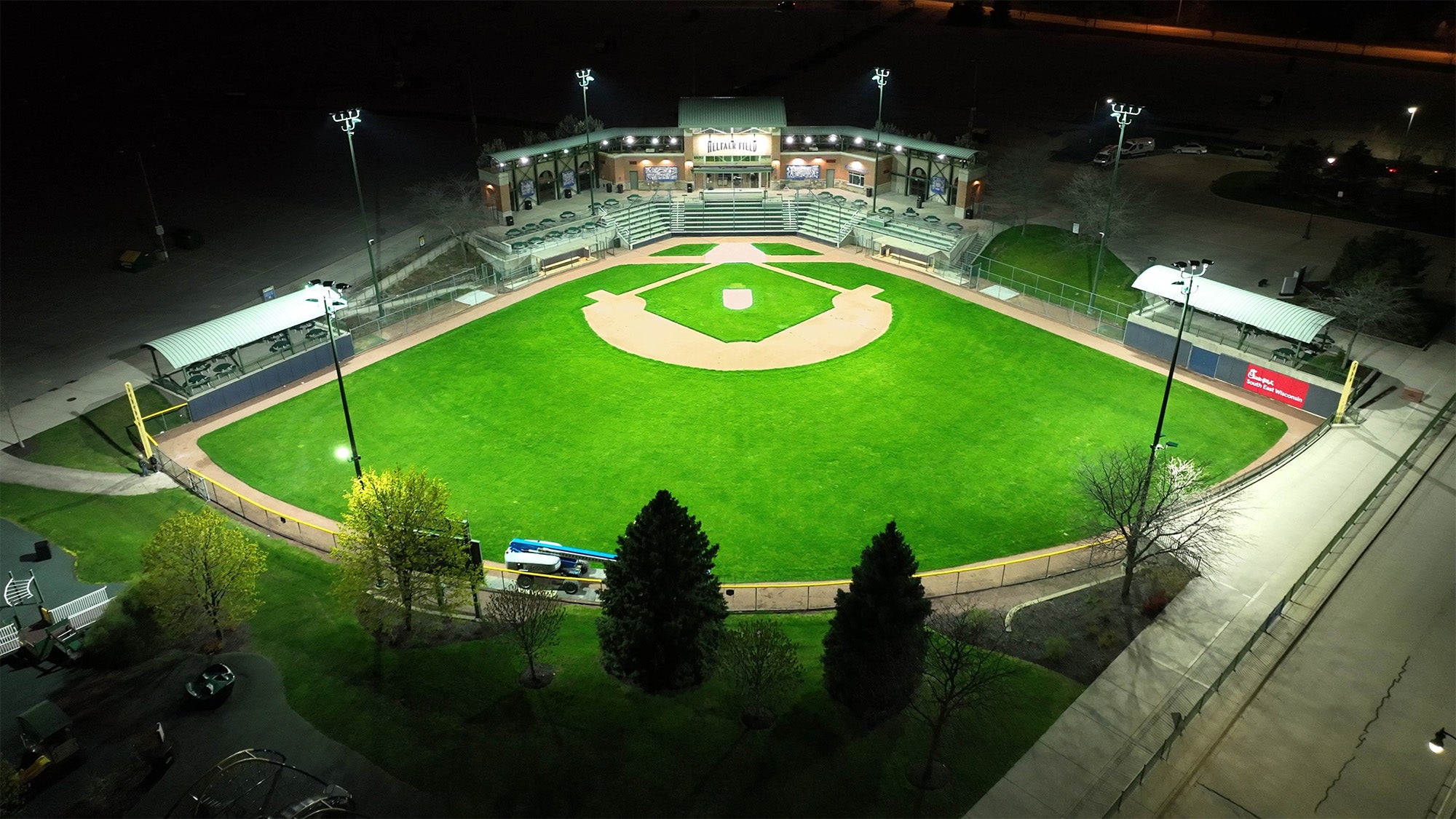 Feild Helfaer Field | Milwaukee, WI – Wisconsin Lighting Lab, Inc. (WiLL)