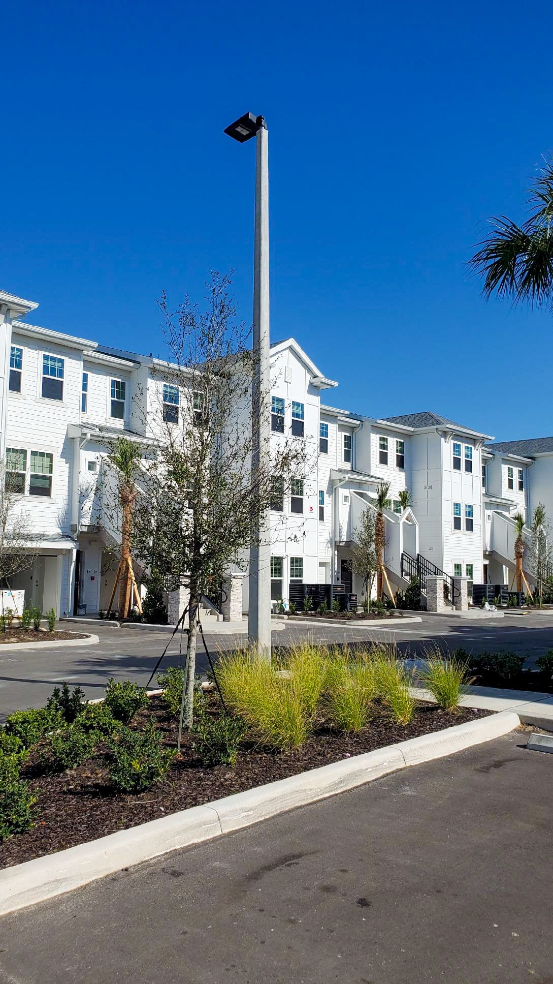 Altis Grand Lake Willis Apartment Complex | Orlando, FL