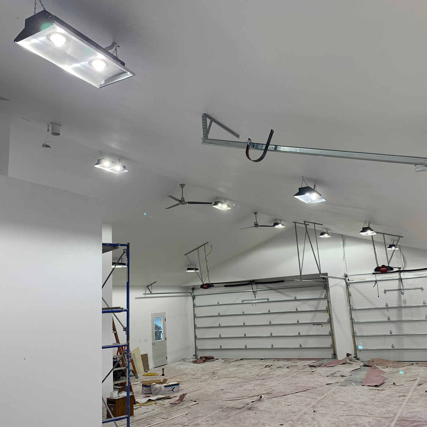 LED High Bay Fixtures for Garage Lighting Application